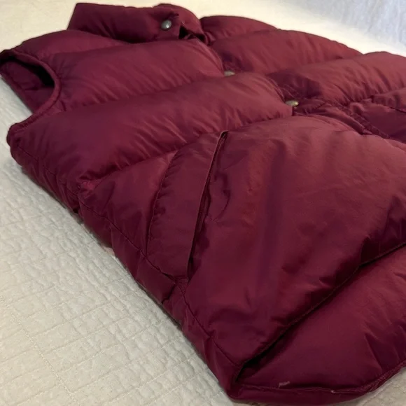 L.L. BEAN Medium Puffer Vest Vintage Like New Goose Down Burgundy Wine - Picture 6 of 6